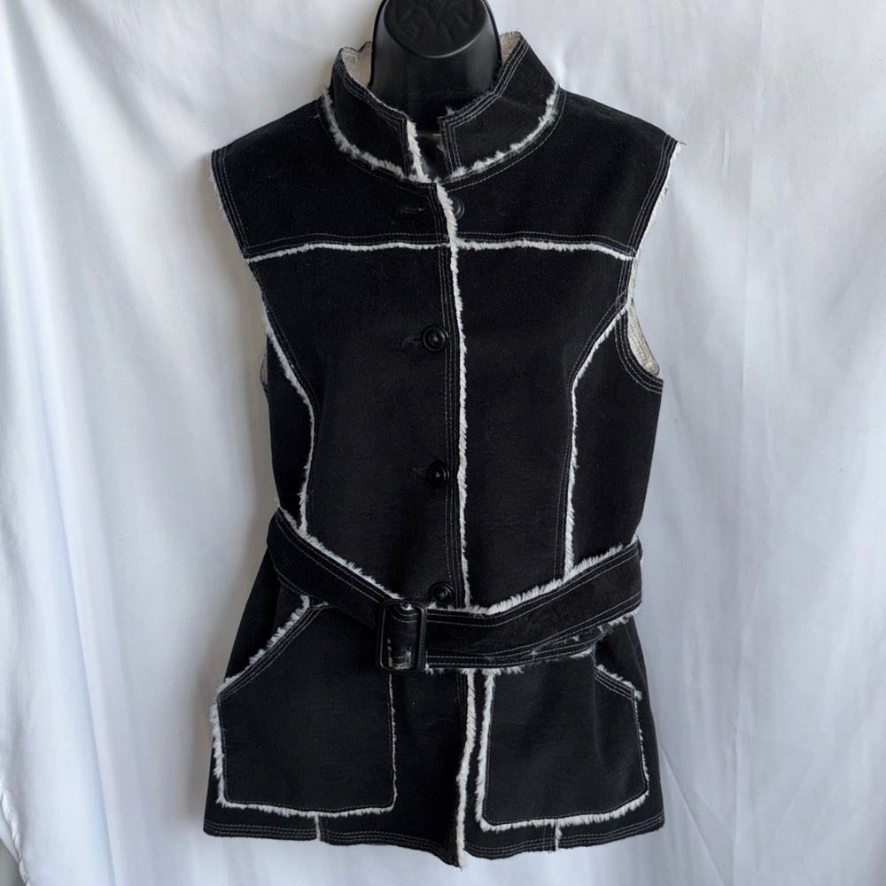 Aventura Fine Wale Corduroy Vest w/ Sherpa Trim XL, 21” PTP, 26” L